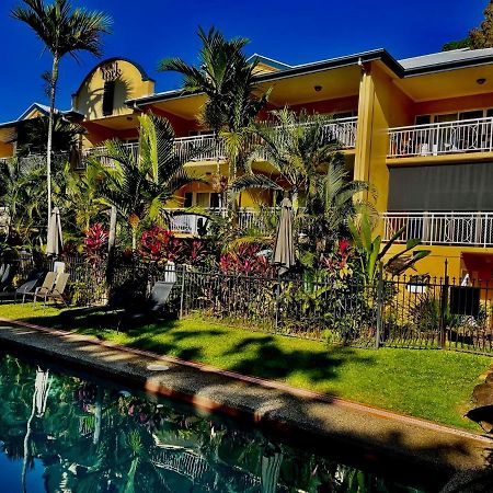 The York Beachfront Holiday Apartments Yorkeys Knob Экстерьер фото