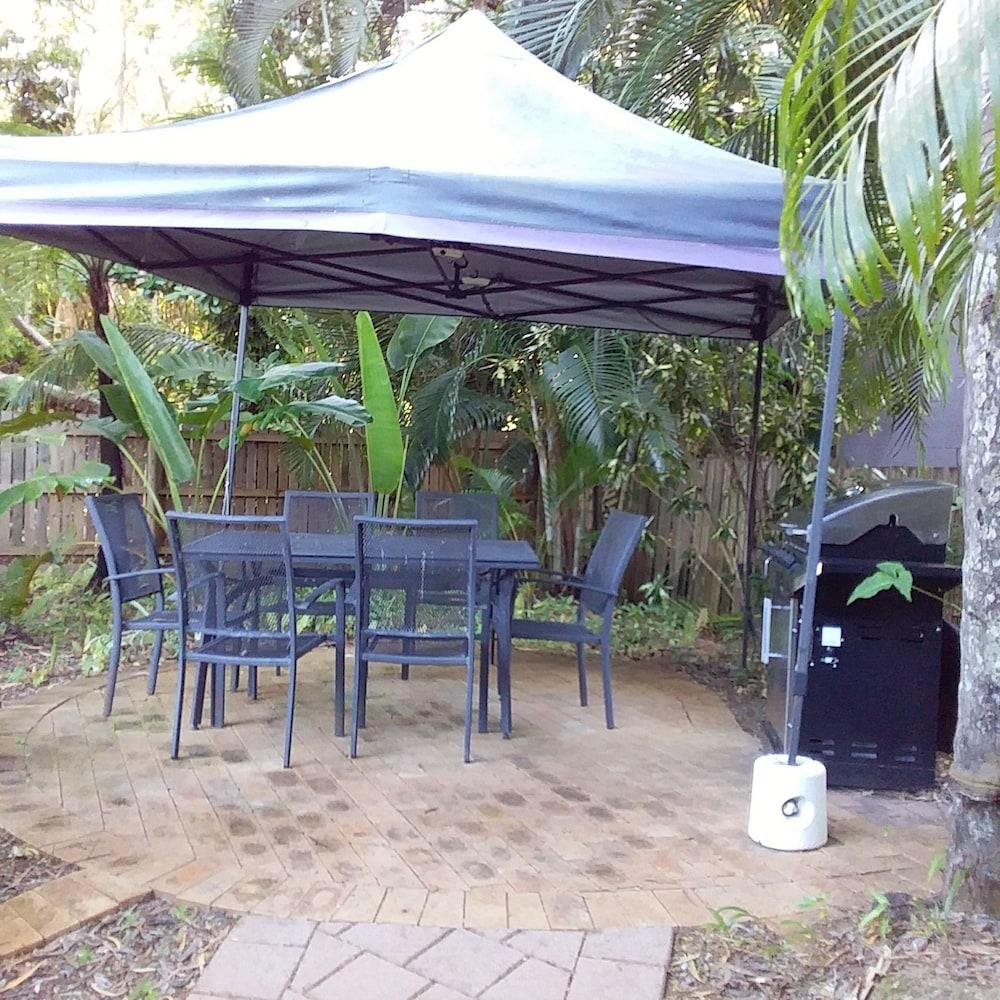The York Beachfront Holiday Apartments Yorkeys Knob Экстерьер фото