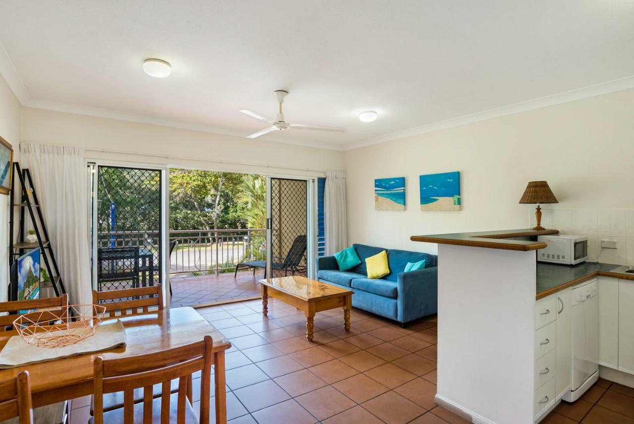 The York Beachfront Holiday Apartments Yorkeys Knob Экстерьер фото