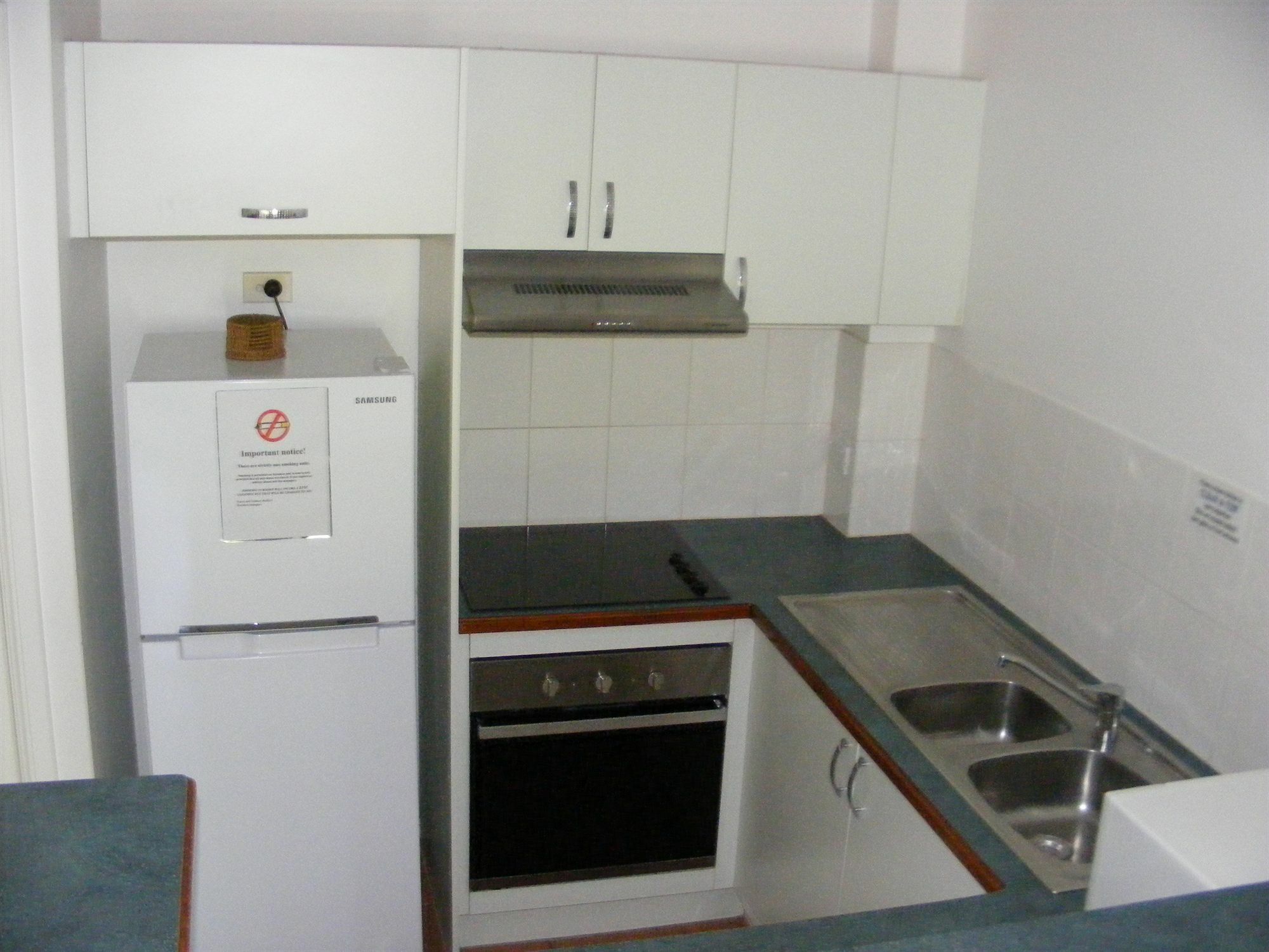 The York Beachfront Holiday Apartments Yorkeys Knob Экстерьер фото